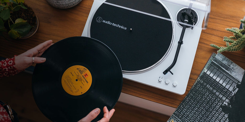 Audio-Technica AT-LP70XBT Turntable