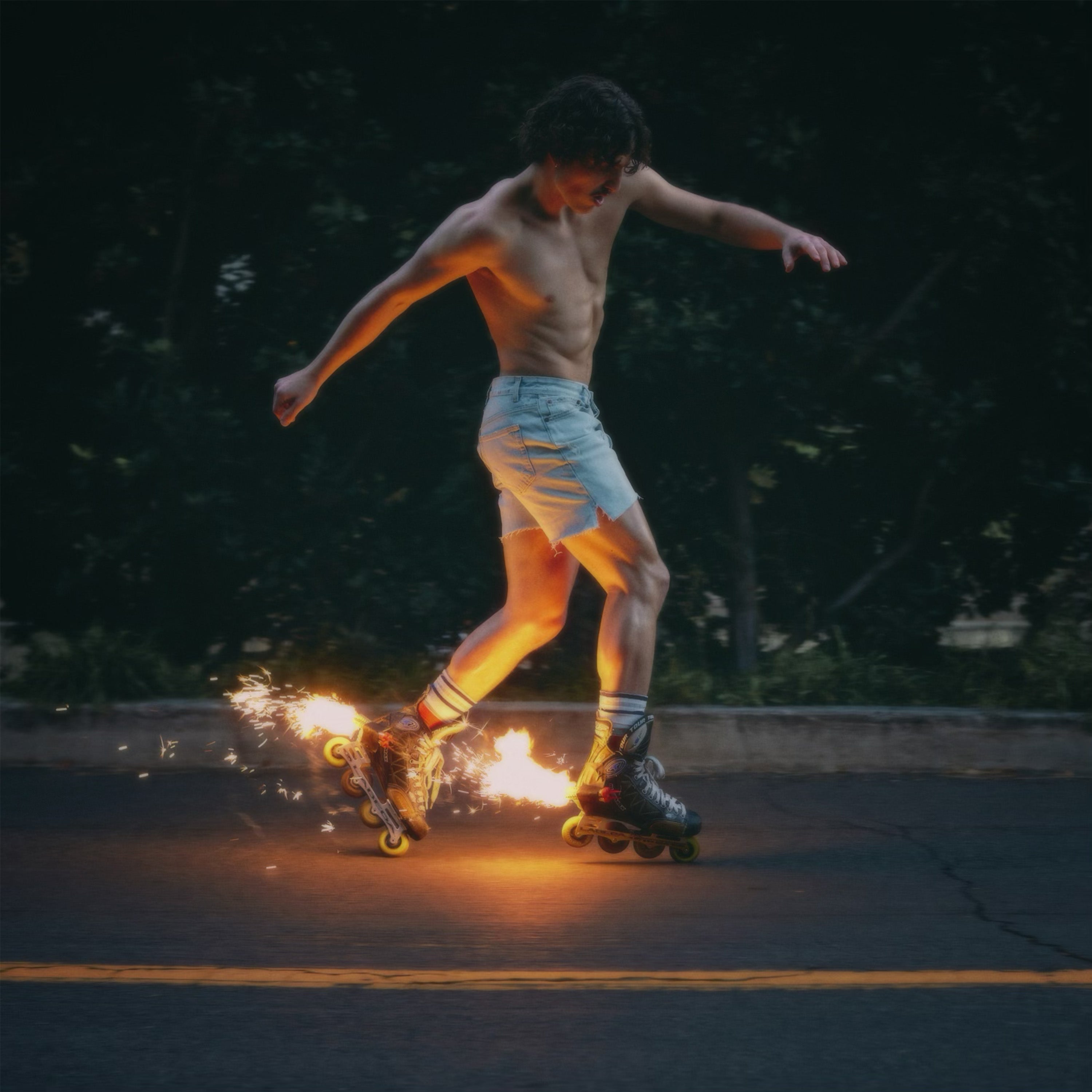 Benson Boone — Fireworks & Rollerblades