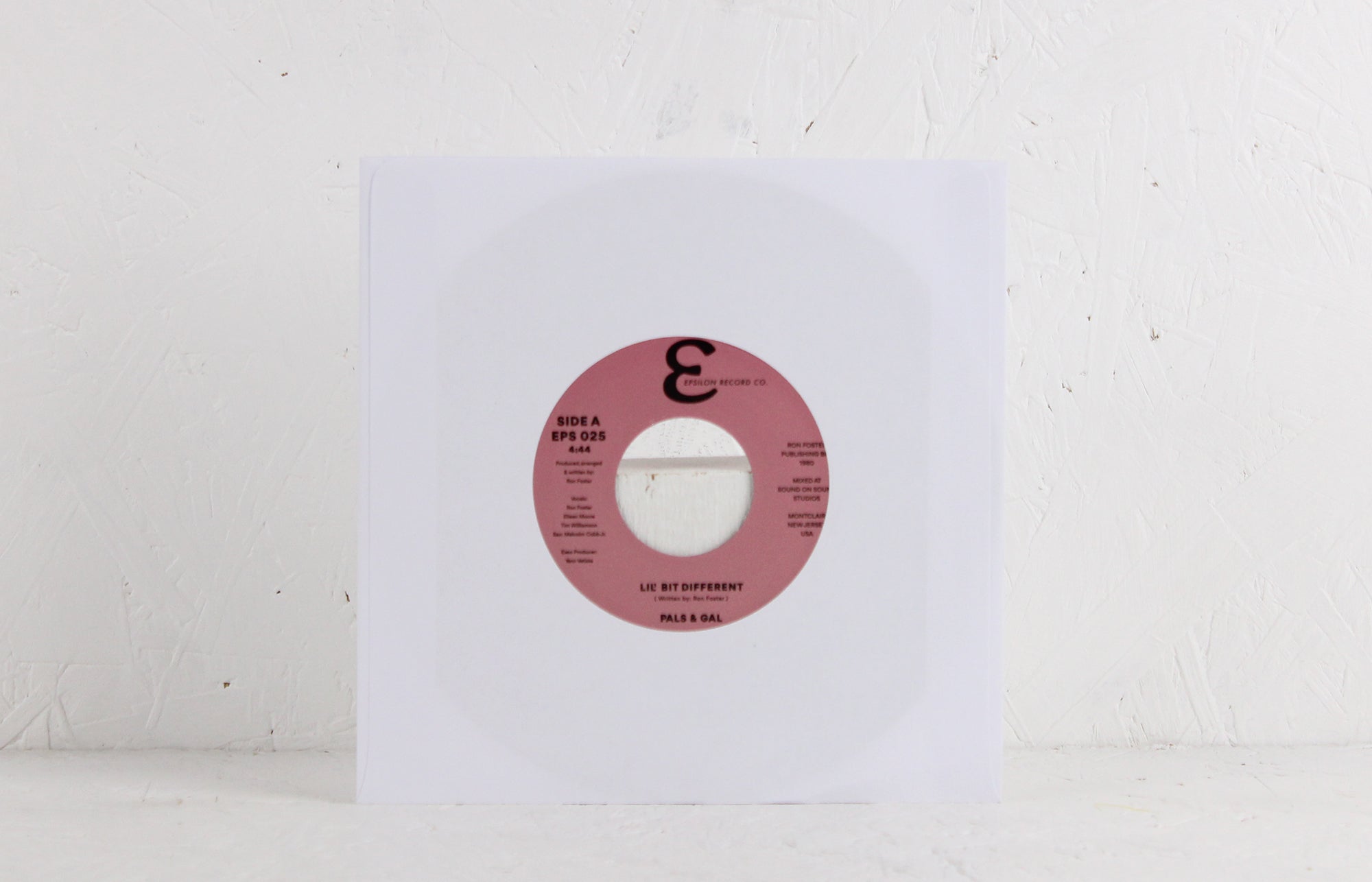 Lil' bit different – Vinyl 7"