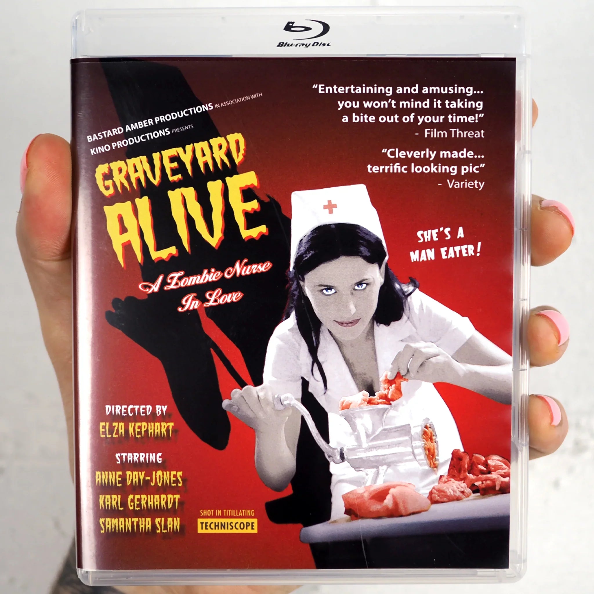 Graveyard Alive : A Zombie Nurse In Love (ETRM012)